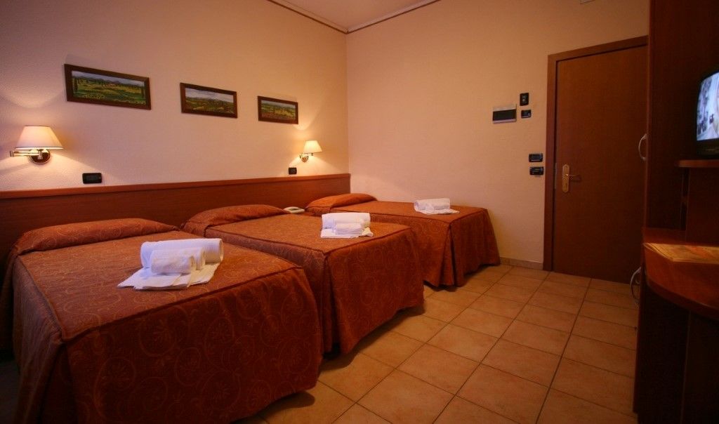 Valmarina Hotel Каленцано Екстериор снимка