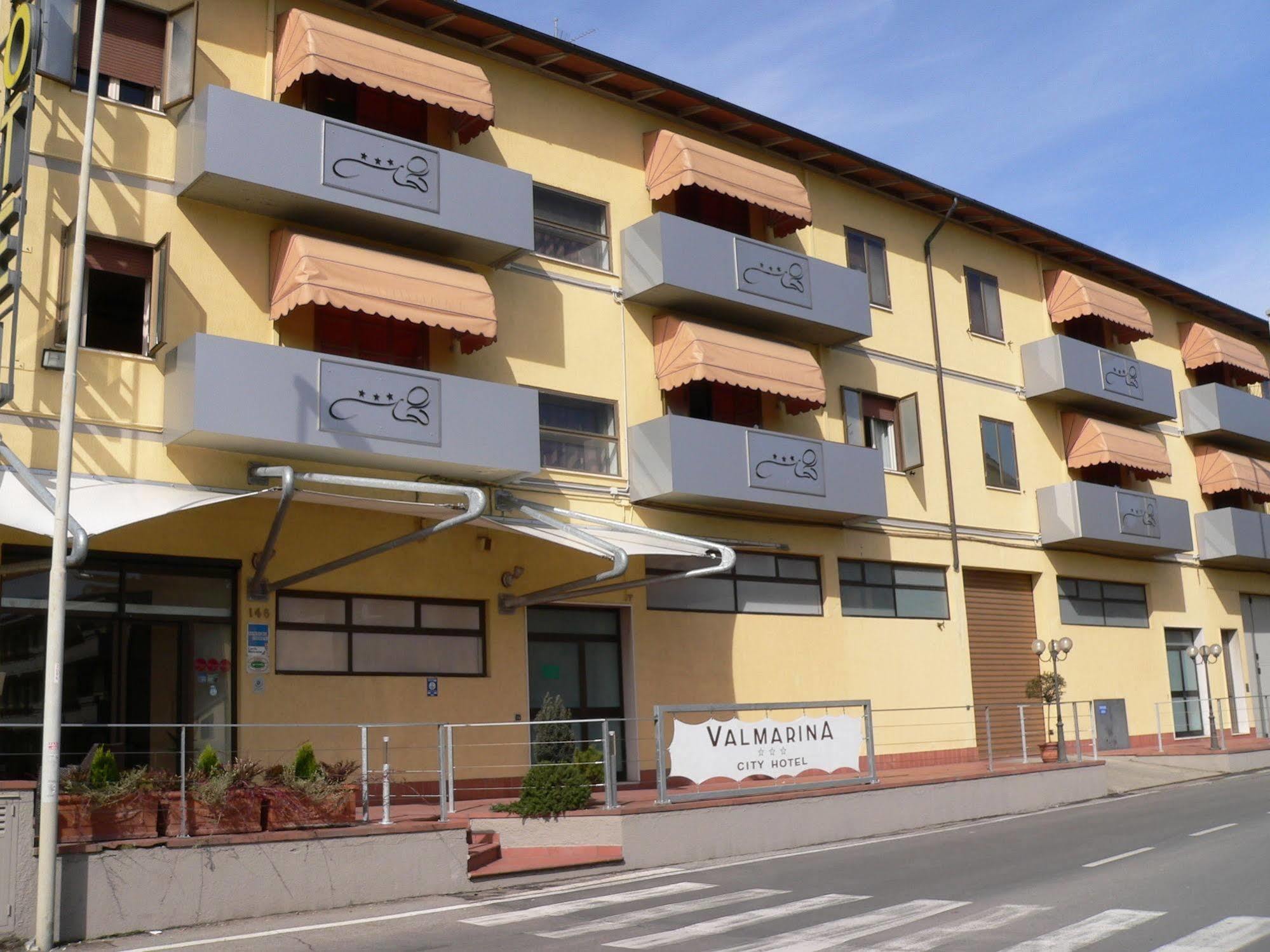 Valmarina Hotel Каленцано Екстериор снимка